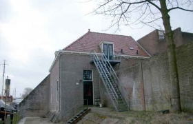 Oude pannen Scoutinggebouw Medemblik
